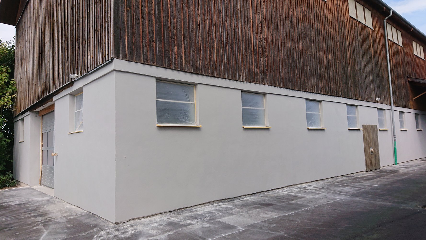 ausgebessert und grundiert